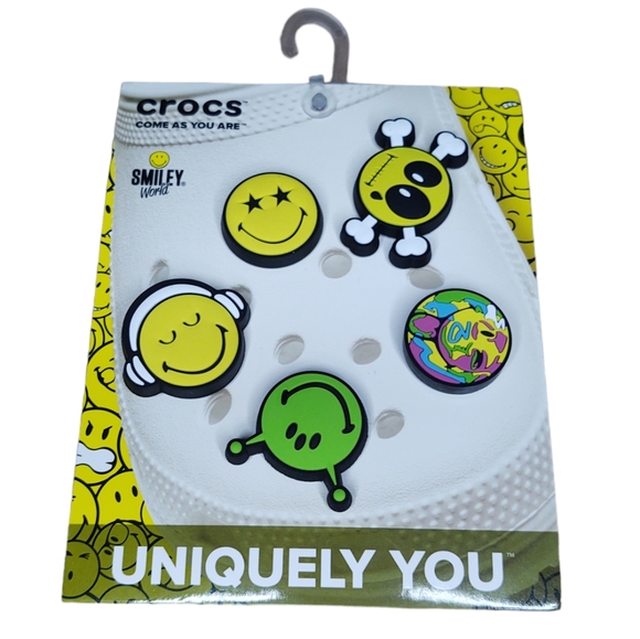 CROCS Accessories Crocs Smiley World Jibbitz Set 5 Pack Uniquely